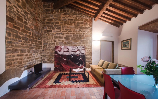 Central Location in Florence Inviting 3BD Apt