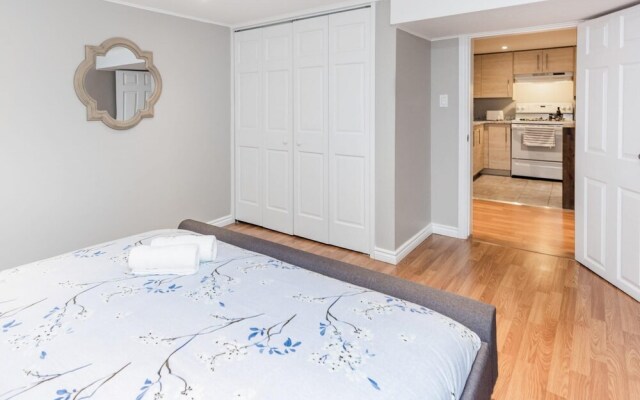 Cozy 1BR Apartment With a King Bed Near Downtown Ottawa
