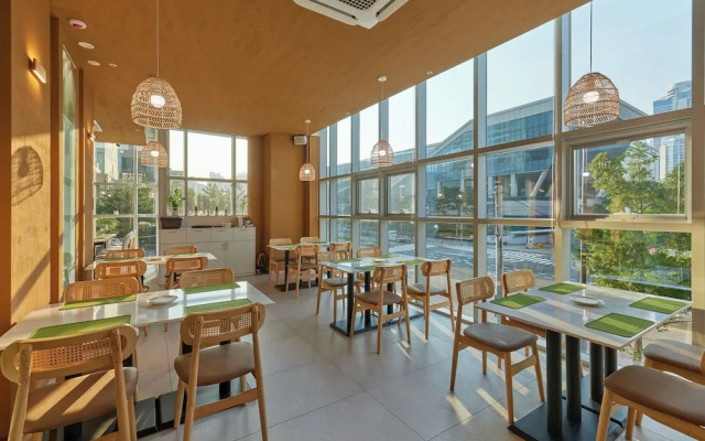 Travelodge Suites Busan Centum