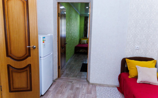 Krymsk Apartments-Apart on 62 Polkovaya Street