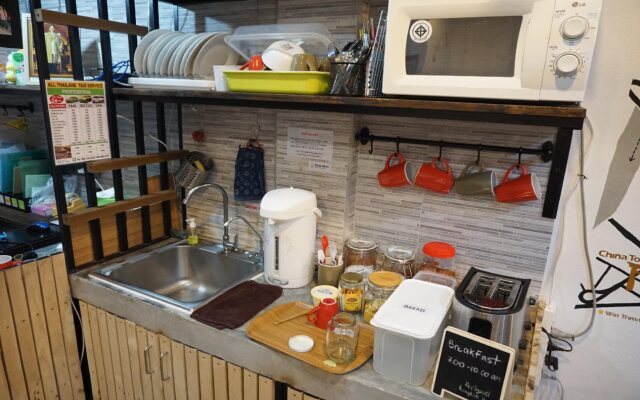 Feel Good Bangkok Hostel
