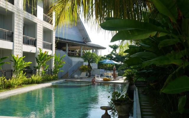Padang Padang Inn