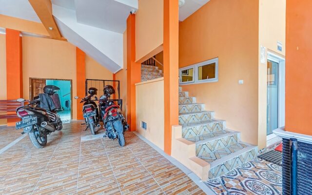 OYO 90768 Endrayanti Inn Syariah