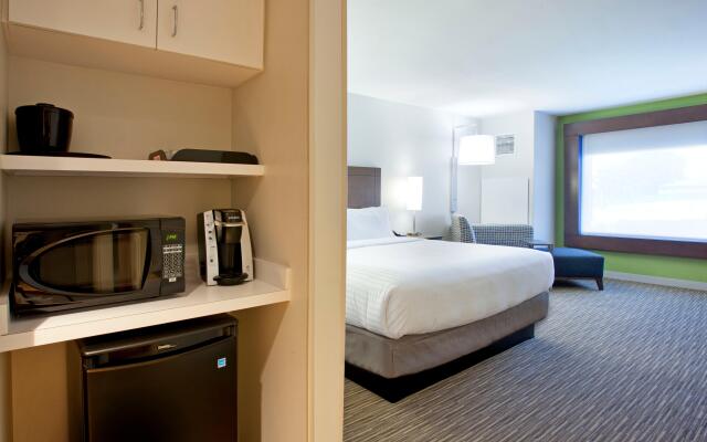 Holiday Inn Express & Suites Austin Downtown - University, an IHG Hotel