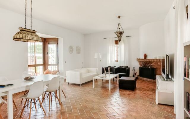Luxurious Villa in Vejer de la Frontera With Swimming Pool