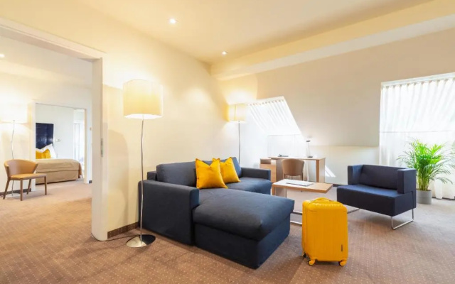 HiLight Suites Hotel