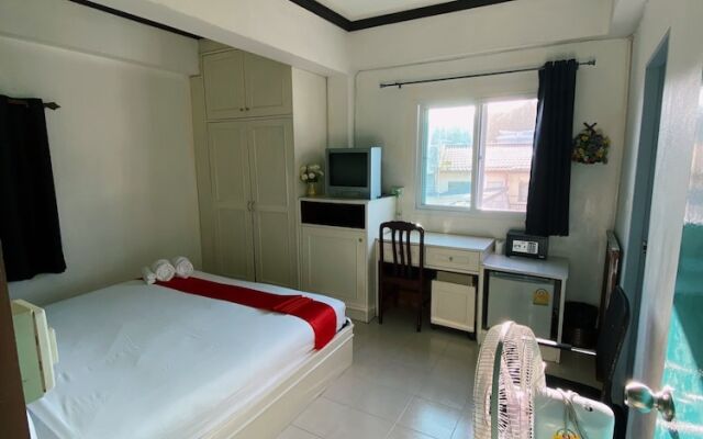 Phuket Holiday Hostel