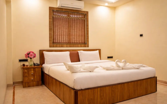 Hotel Benzy Palace