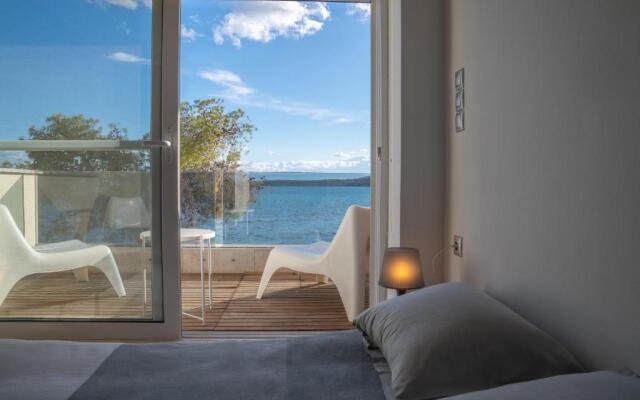 Seaside Maisonette for 5 in Itea