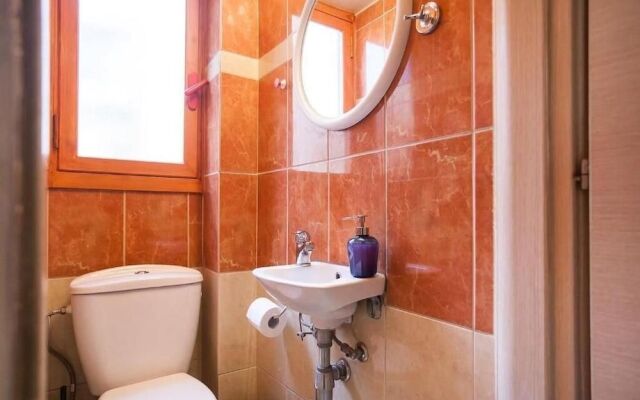 Lovely 4 Double Bed Flat