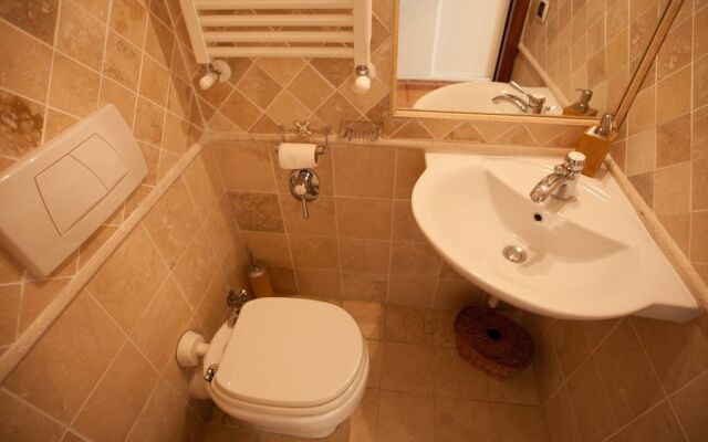 Rental In Rome Rental Cisterna