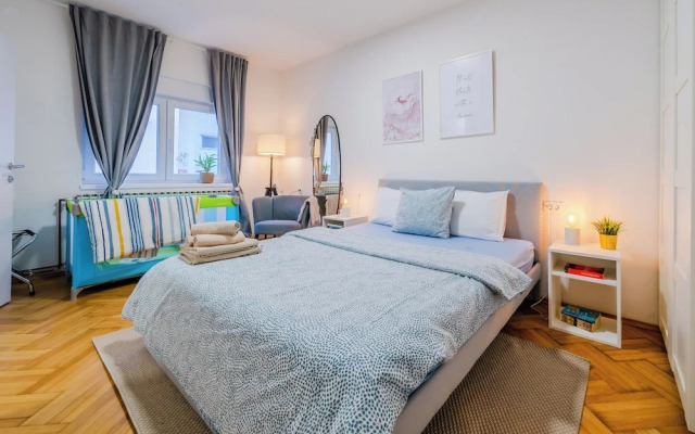 Peaceful Nest In City Center