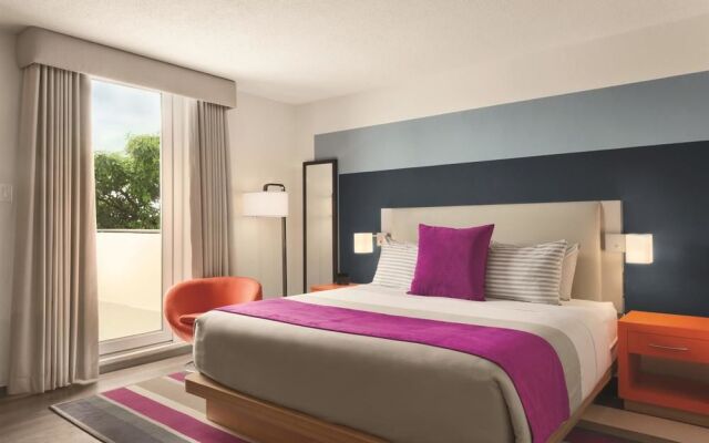 TRYP by Wyndham Isla Verde