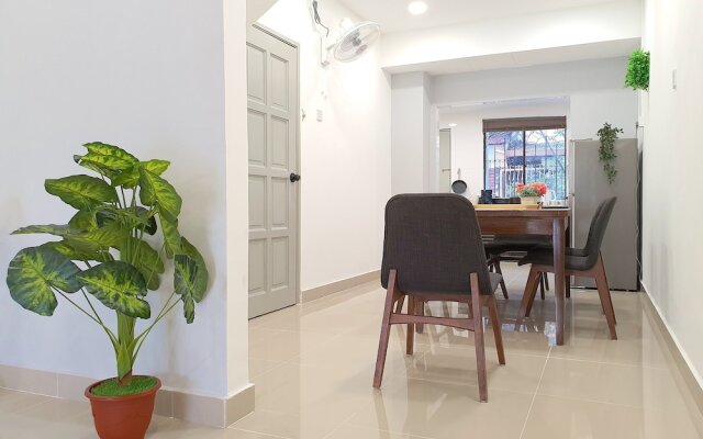 WhiteTerrace House Jalan Ipoh by BeeStay