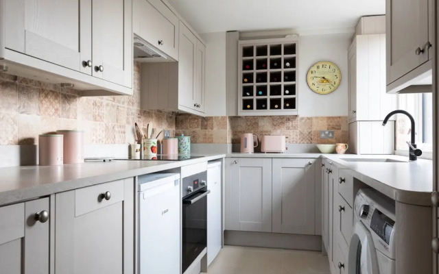 Odhams Walk by Onefinestay