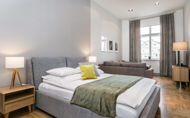 Venetian House Market Square Aparthotel