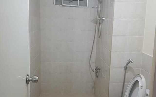 Studio in Acacia Estates BGC