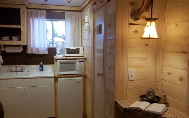 The Cedaredge Lodge