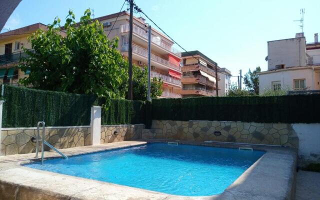 R94 Chalet Con Piscina Privada 20m de la Playa Calafell