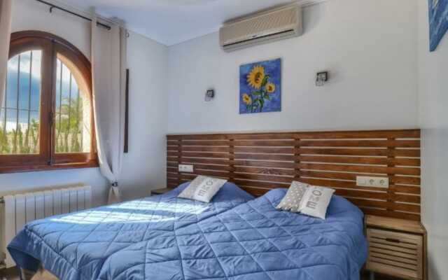 Villa - 3 Bedrooms with Pool and WiFi - 106411