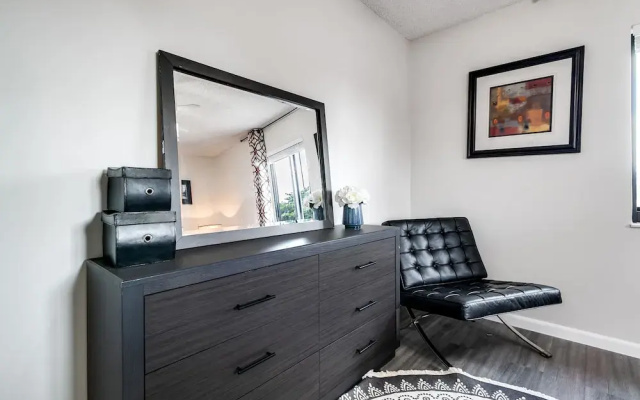 2 Bed2 Bath House with Backyard Jacuzzi