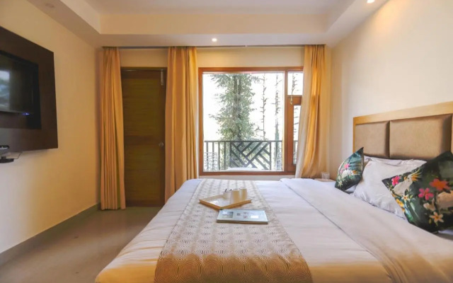 Hotel Cloud Chat