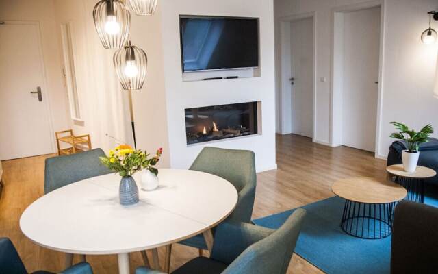 Narrow Luzin Modern Retreat