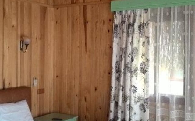 Azra's Bungalow Houses