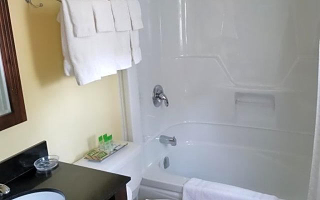 Clark's Sunny Isle Motel