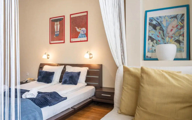 Sofia Day and Night Apartment