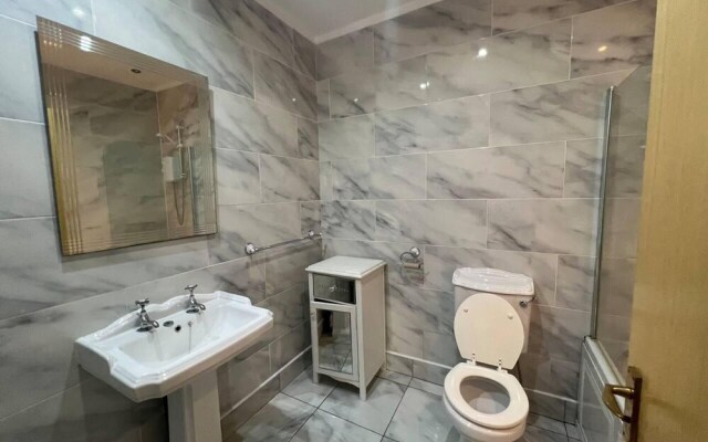 2-bed Apartment in Liverpool at Albert Dock
