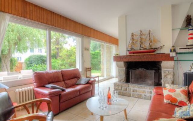 House Yu Fine Carnac