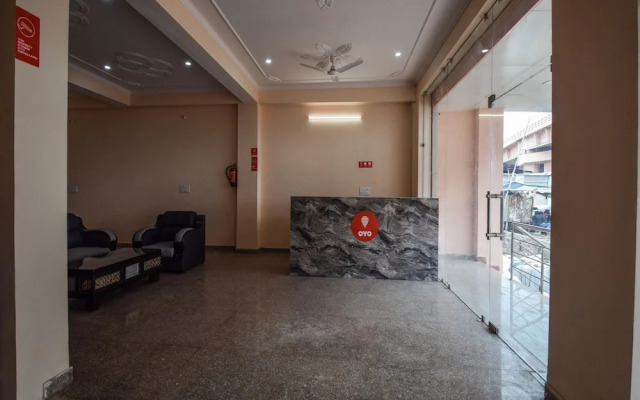 OYO 15555 Hotel Ganesham