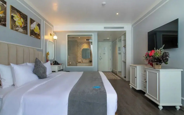 La Vague Hotel