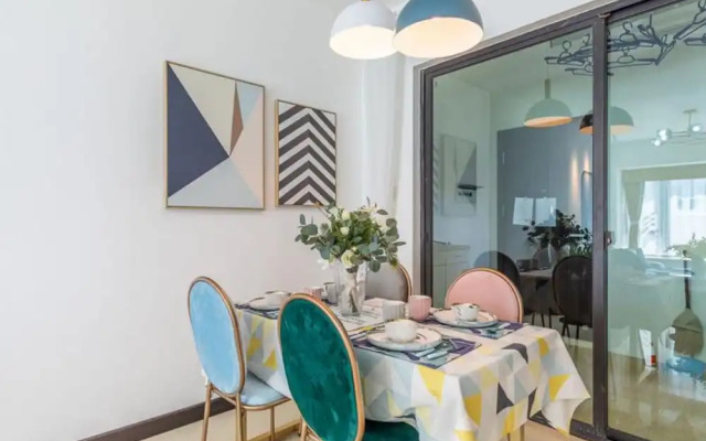 Locals Boutique Apartment Huafa Plaza 14