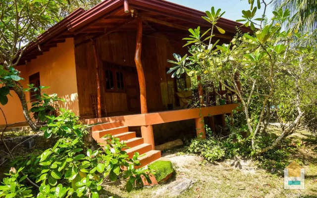 Yoho Green Garden Cabanas