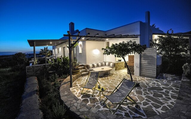 Villa Gustosa Luxury Villa on Faragas Beach