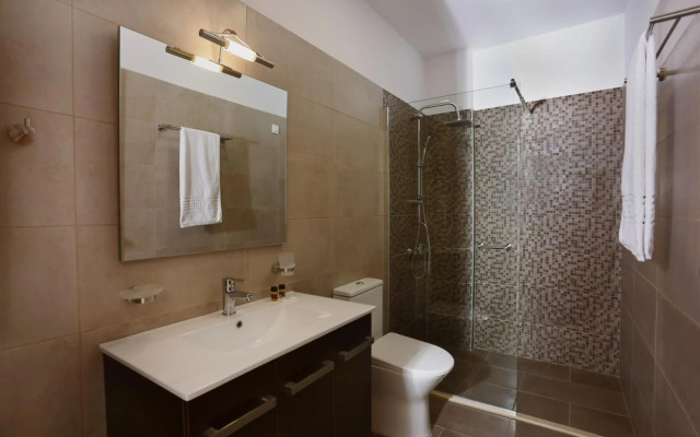 Aktaion Hotel