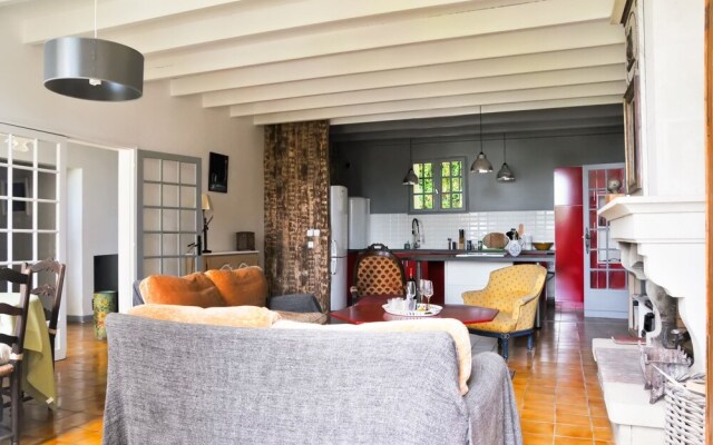 House With 3 Bedrooms in Bayon-sur-gironde, With Pool Access, Enclosed