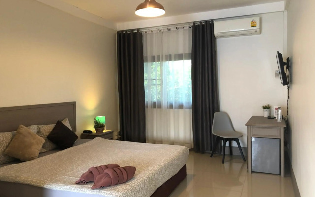 Ayothaya Hotel