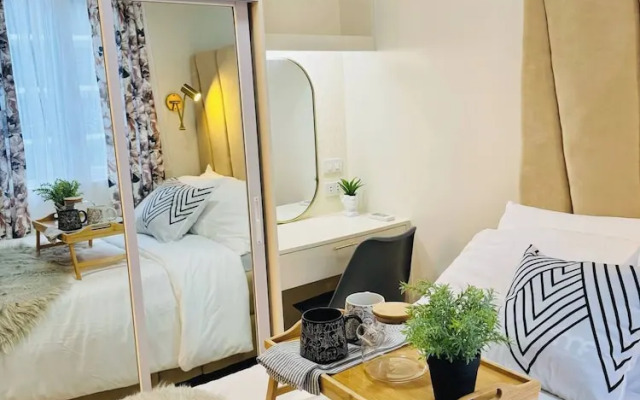 Stylish Condo Room in Iloilo City With Shared Pool