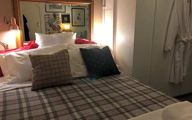 Wynberg House Swansea Bed  Breakfast