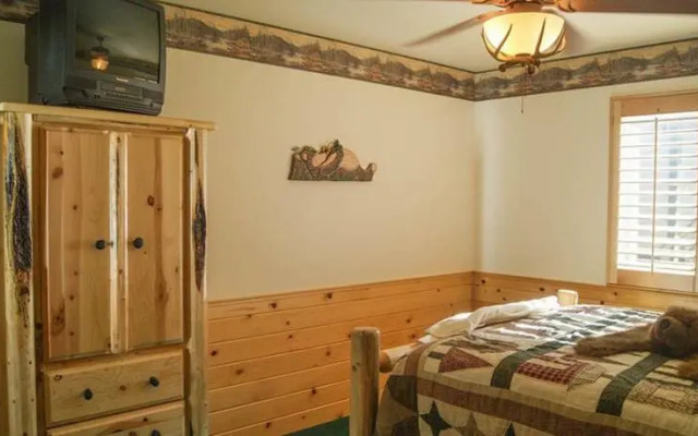 RedAwning Crater Lake Trail #1492