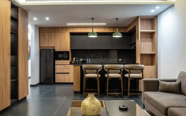 L'Avenue Hotel Apartments