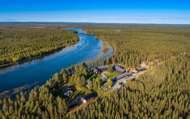Arctic River Lodge