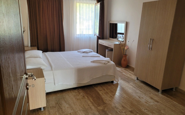 Oasis Apart Hotel
