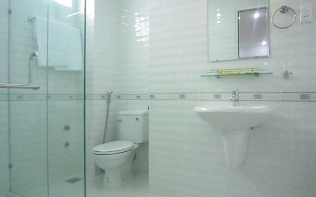 RedDoorz Anh Ngoc Hotel