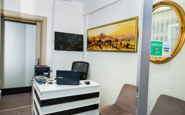 Honey Hotel