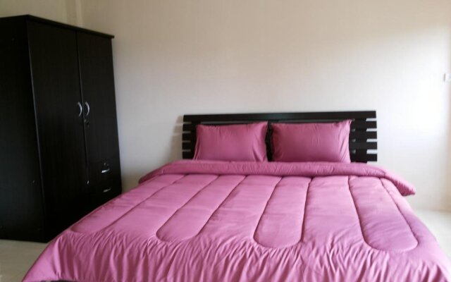 Parisia Guesthouse