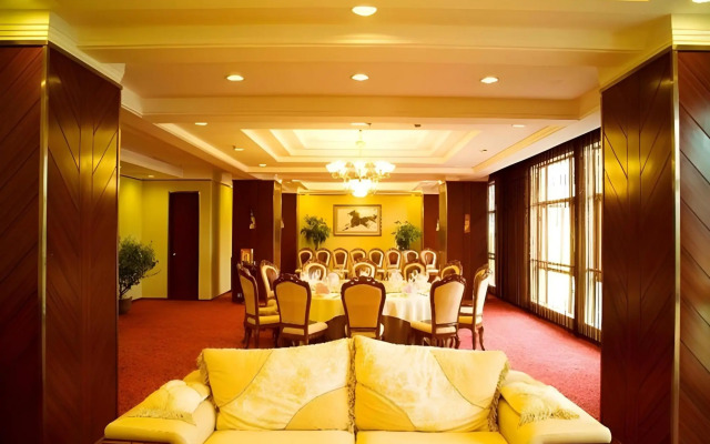Xishuangbanna Golden Zone Hotel